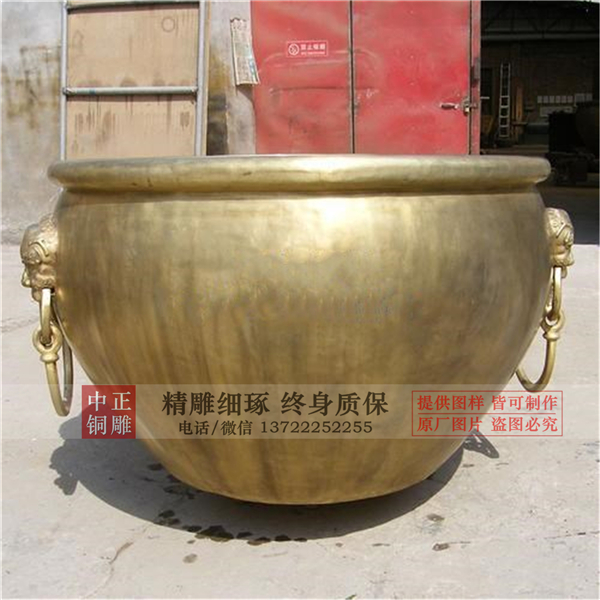 大型铜缸雕塑.jpg