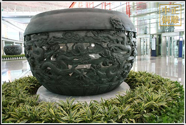铜缸摆件.jpg