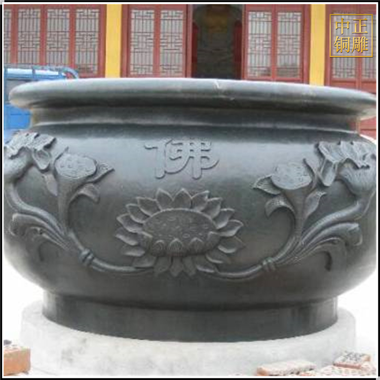 寺院铜缸.jpg